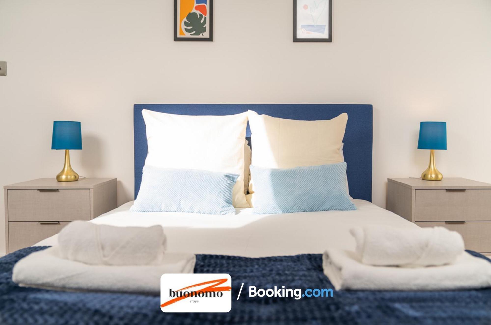 Two Bedroom Apartment At Buonomo Stays Short Lets & Serviced Accommodation Londres Exterior foto